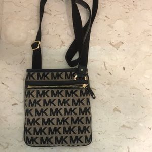 Michael Kors Crossbody **new condition**